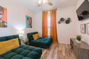 Spacious Family Home Near Seaworld and LAFB